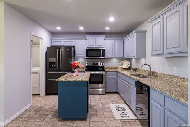 16807 DELANA AVE, Elmendorf, TX 78112