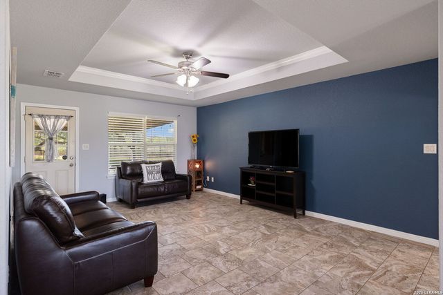 16807 DELANA AVE, Elmendorf, TX 78112