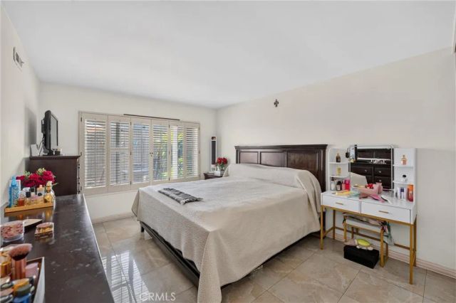 18237 Solano River Court, Fountain Valley, CA 92708