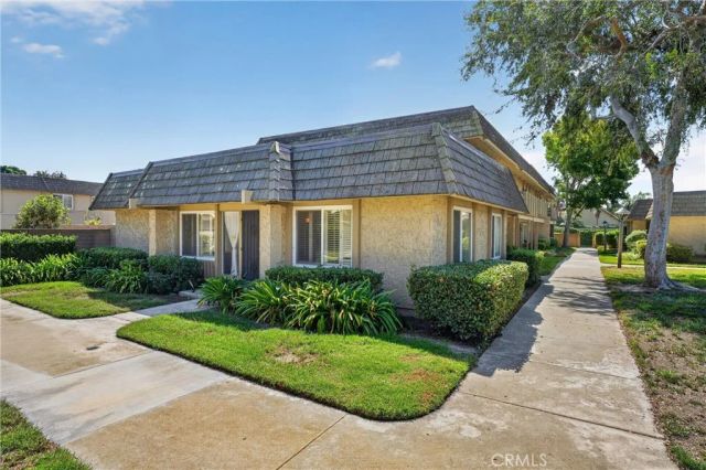 18237 Solano River Court, Fountain Valley, CA 92708