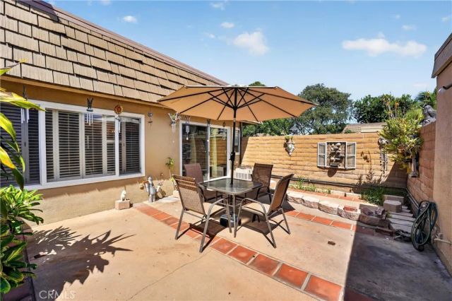 18237 Solano River Court, Fountain Valley, CA 92708