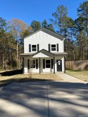 15898 Chestnut Drive, Montgomery, TX 77356