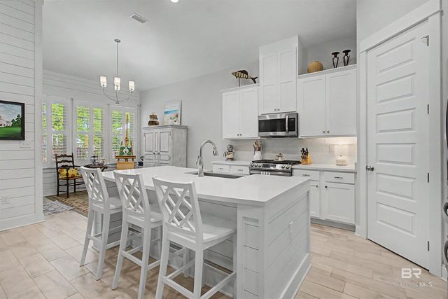 2560 Bienville Avenue, Gulf Shores, AL 36542
