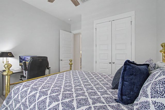 2560 Bienville Avenue, Gulf Shores, AL 36542