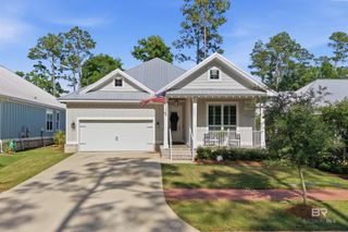 2560 Bienville Avenue, Gulf Shores, AL 36542