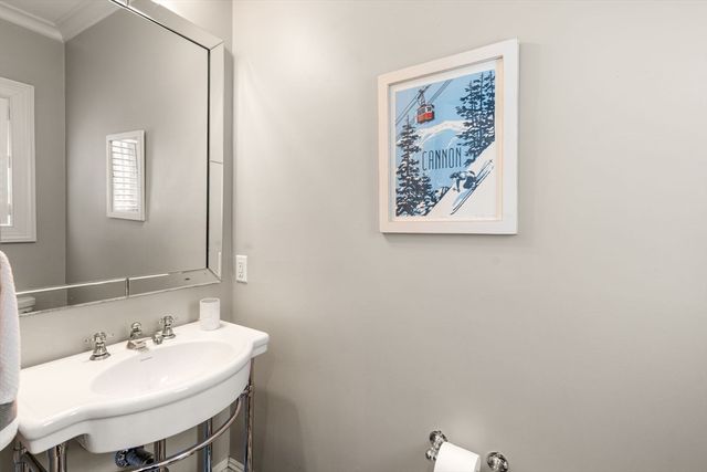 6 Woods Place, Boston, MA 02129