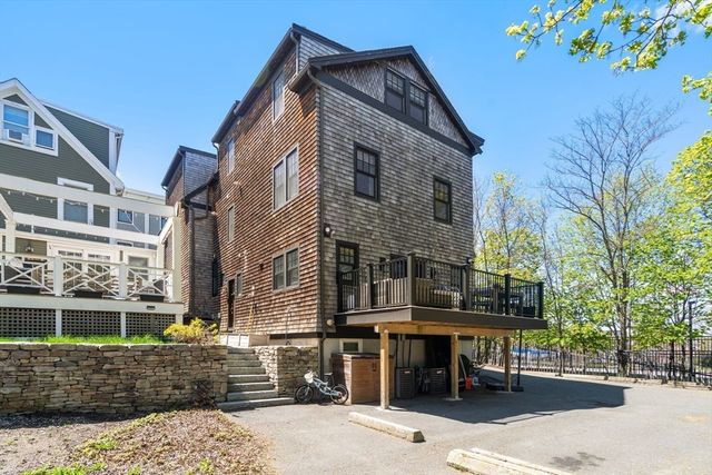 6 Woods Place, Boston, MA 02129