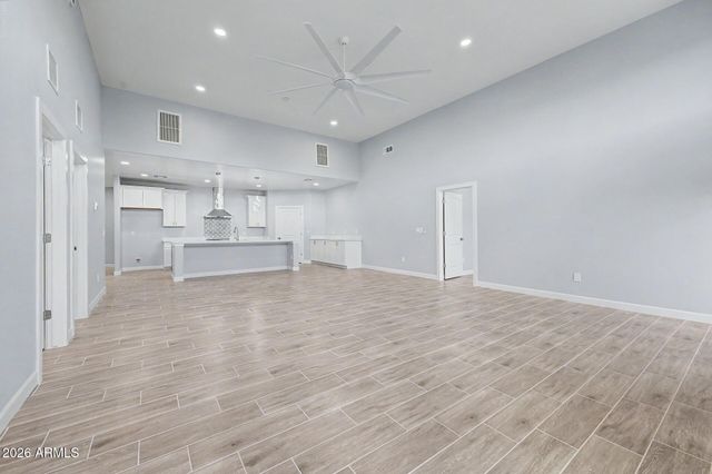 832 E Maddock Road B, Phoenix, AZ 85086