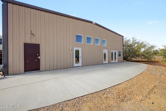 832 E Maddock Road B, Phoenix, AZ 85086