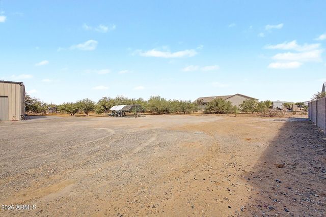 832 E Maddock Road B, Phoenix, AZ 85086