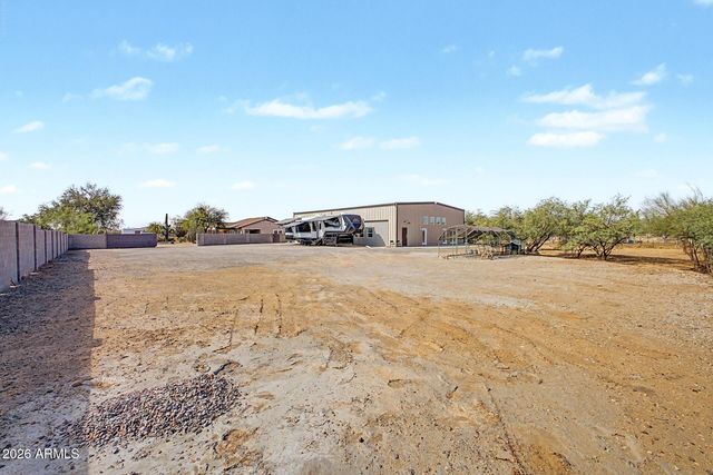 832 E Maddock Road B, Phoenix, AZ 85086