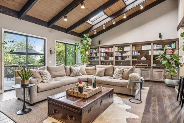 61 Oak Haven Way, Woodside, CA 94062