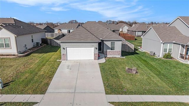 9458 N Lenox Avenue, Kansas City, MO 64154