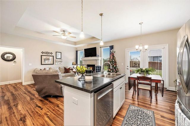 9458 N Lenox Avenue, Kansas City, MO 64154