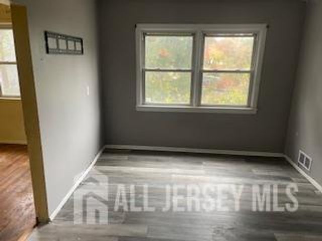 6 Gates Avenue, East Brunswick, NJ 08816