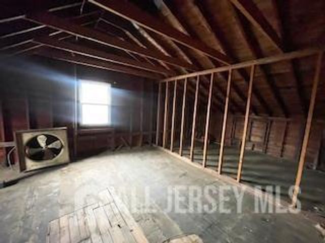 6 Gates Avenue, East Brunswick, NJ 08816