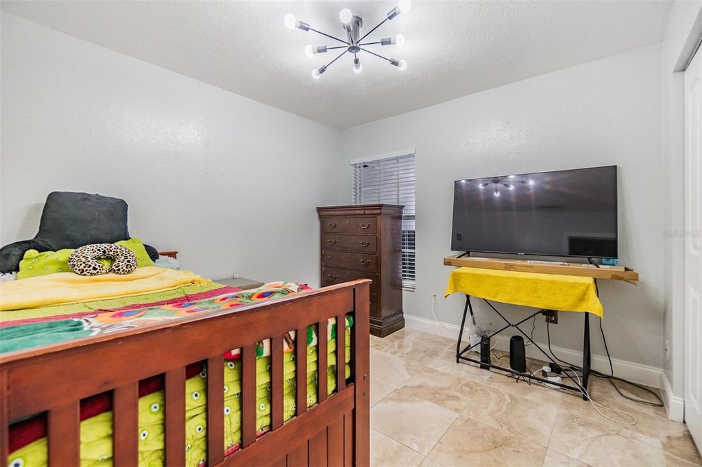 Image 11 of property listing at 5923 BITTERWOOD COURT, Tampa, FL 33625