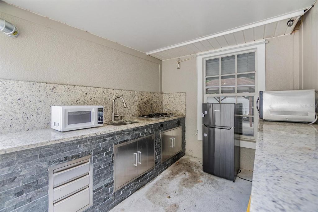 Image 25 of property listing at 5923 BITTERWOOD COURT, Tampa, FL 33625