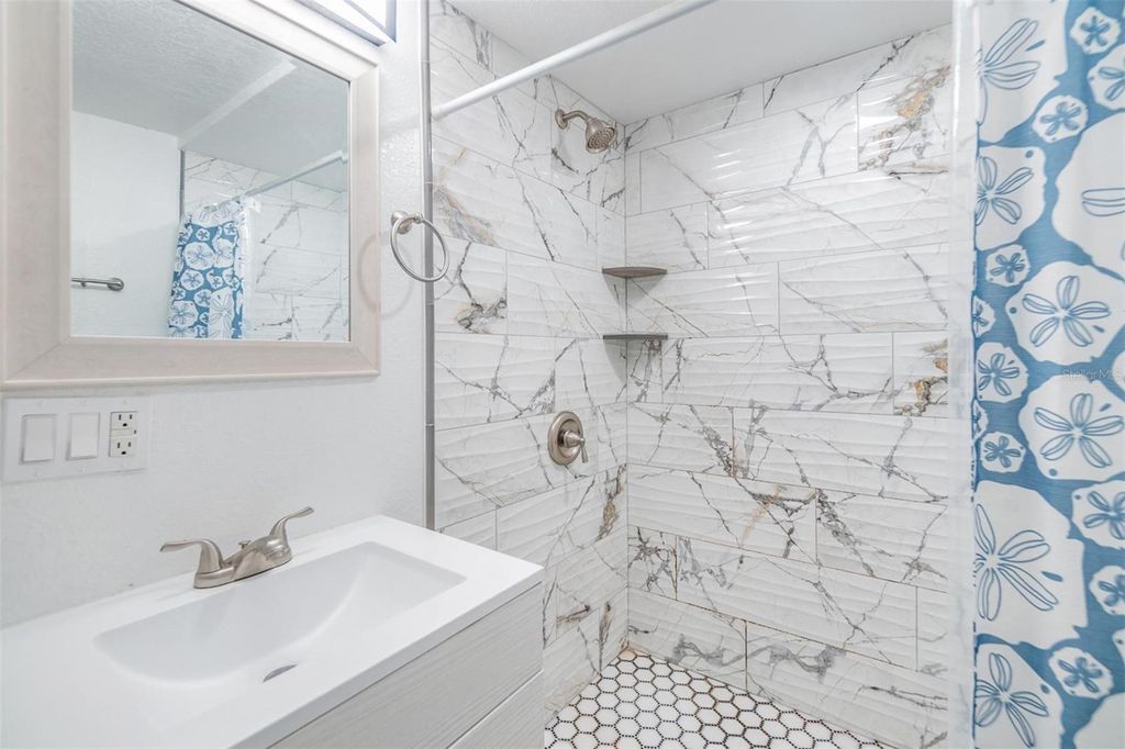 Image 29 of property listing at 5923 BITTERWOOD COURT, Tampa, FL 33625