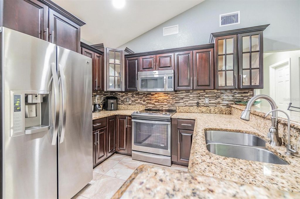 Image 5 of property listing at 5923 BITTERWOOD COURT, Tampa, FL 33625