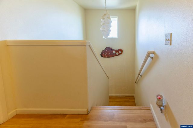 3047 Leah St NE, Salem, OR 97305