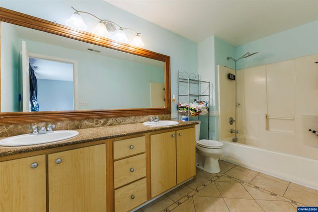 3047 Leah St NE, Salem, OR 97305