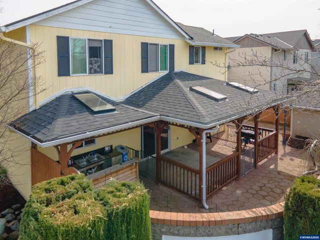 3047 Leah St NE, Salem, OR 97305