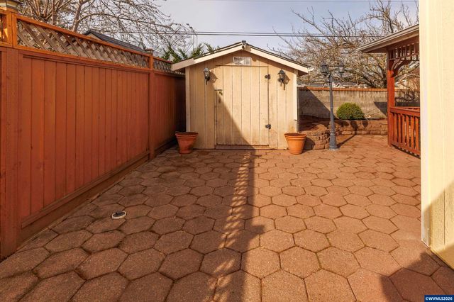 3047 Leah St NE, Salem, OR 97305