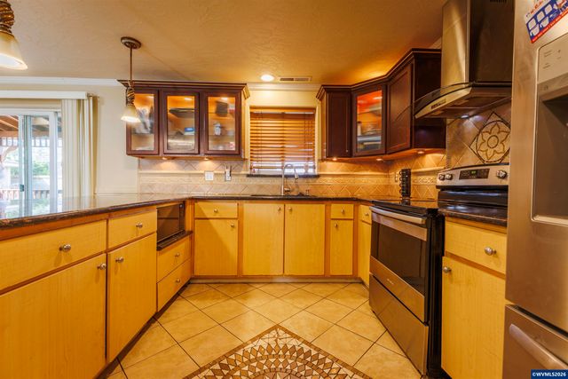 3047 Leah St NE, Salem, OR 97305