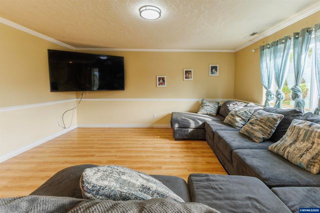 3047 Leah St NE, Salem, OR 97305