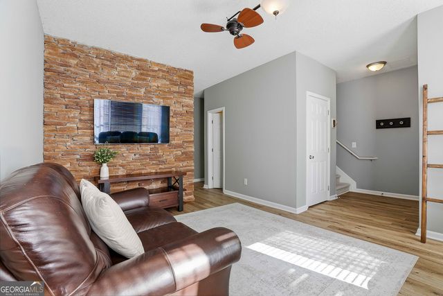 330 Brentwood Drive, Newnan, GA 30263