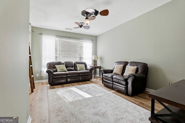 330 Brentwood Drive, Newnan, GA 30263