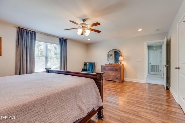 291 Holland View Drive, Jonesborough, TN 37659