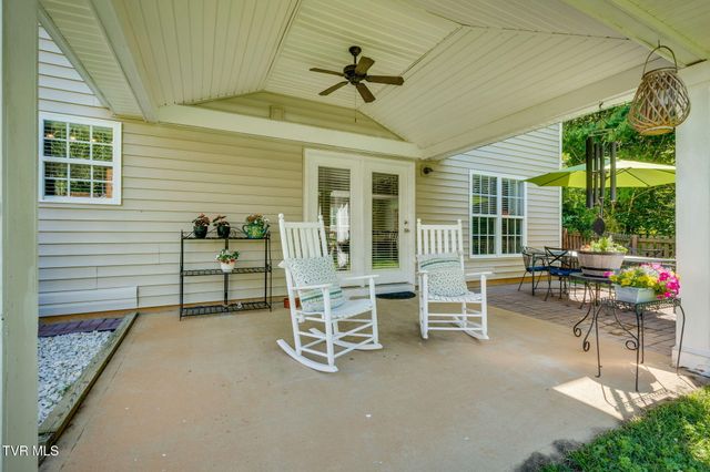 291 Holland View Drive, Jonesborough, TN 37659