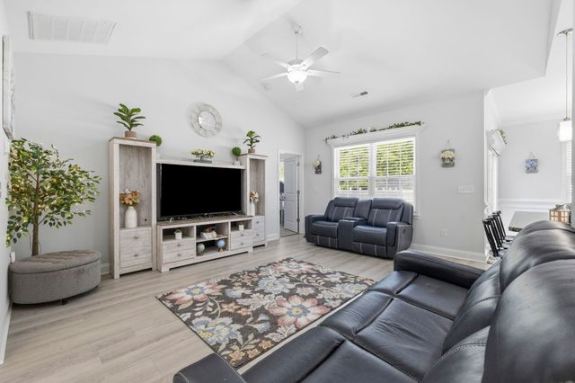 217 Perrin Rd., Loris, SC 29569