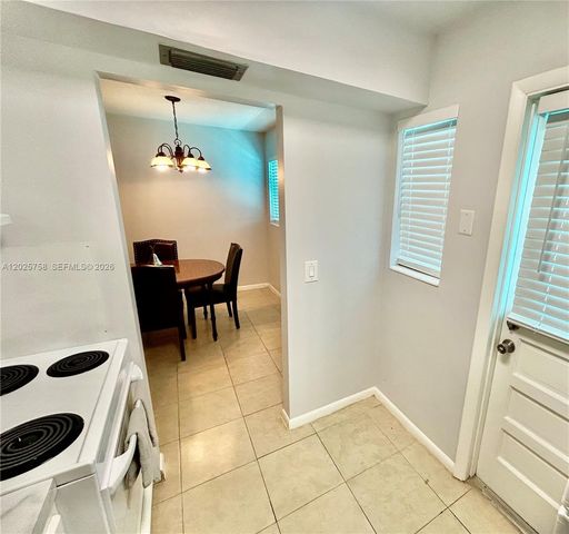 2213 NE 1st Court 203, Boynton Beach, FL 33435