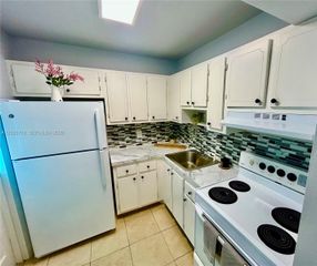 2213 NE 1st Court 203, Boynton Beach, FL 33435