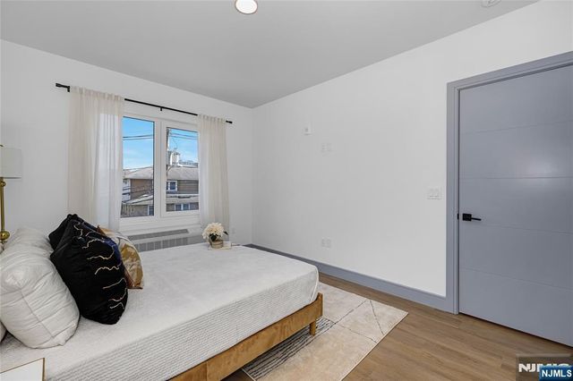 1435 10th Street 209, Fort Lee, NJ 07024