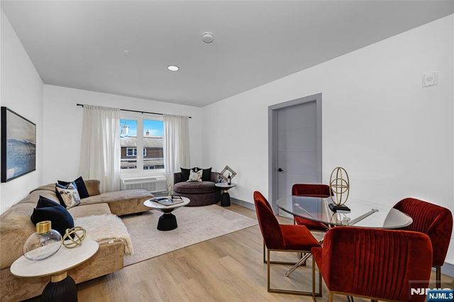 1435 10th Street 209, Fort Lee, NJ 07024