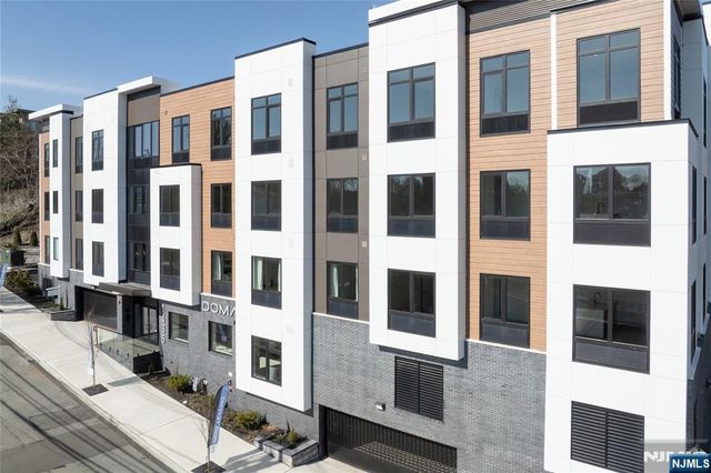 1435 10th Street 209, Fort Lee, NJ 07024