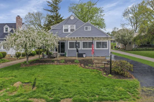 356 Lakeshore Drive W, Hebron, OH 43025