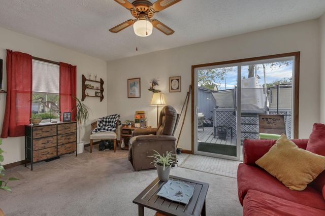 356 Lakeshore Drive W, Hebron, OH 43025