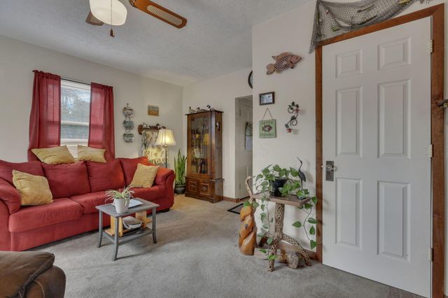 356 Lakeshore Drive W, Hebron, OH 43025