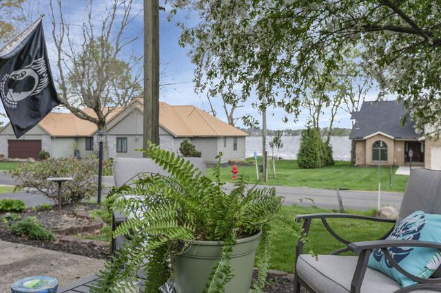 356 Lakeshore Drive W, Hebron, OH 43025