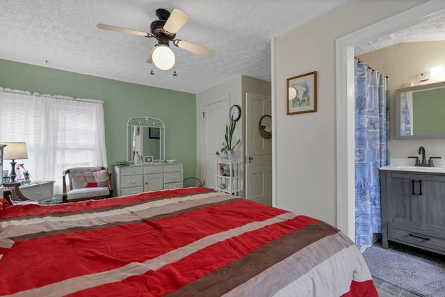 356 Lakeshore Drive W, Hebron, OH 43025