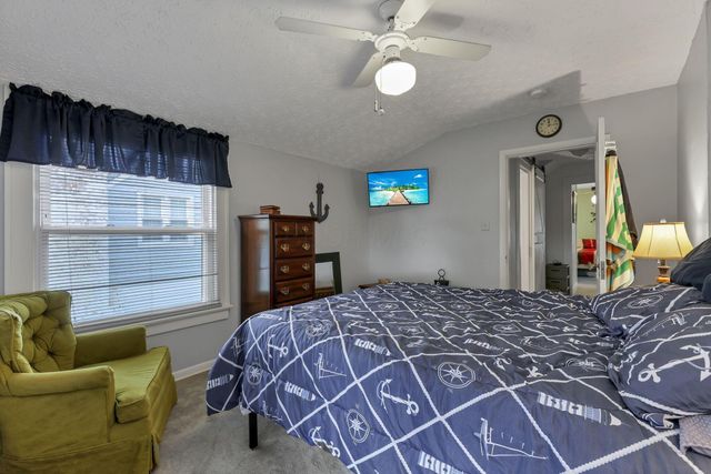 356 Lakeshore Drive W, Hebron, OH 43025
