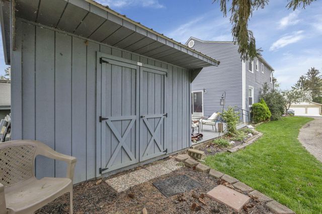356 Lakeshore Drive W, Hebron, OH 43025