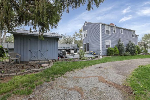 356 Lakeshore Drive W, Hebron, OH 43025