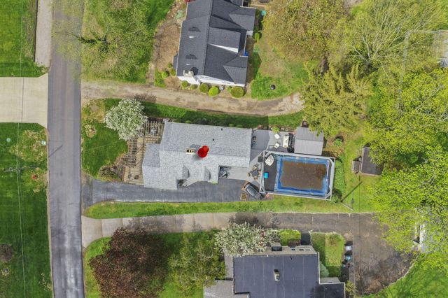 356 Lakeshore Drive W, Hebron, OH 43025