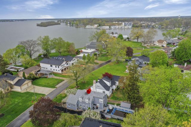 356 Lakeshore Drive W, Hebron, OH 43025